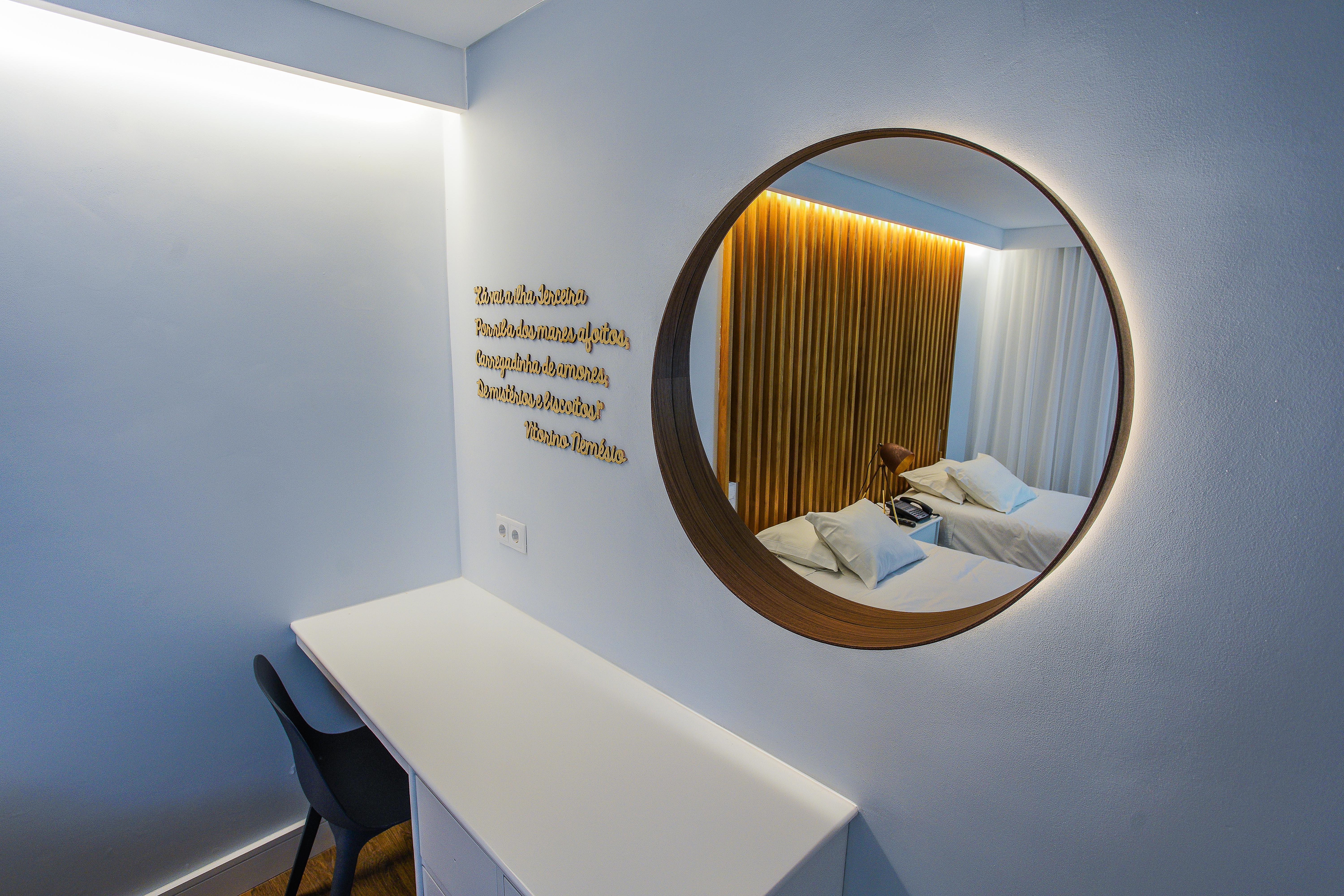 Hotel Teresinha Praia da Vitoria ภายนอก รูปภาพ