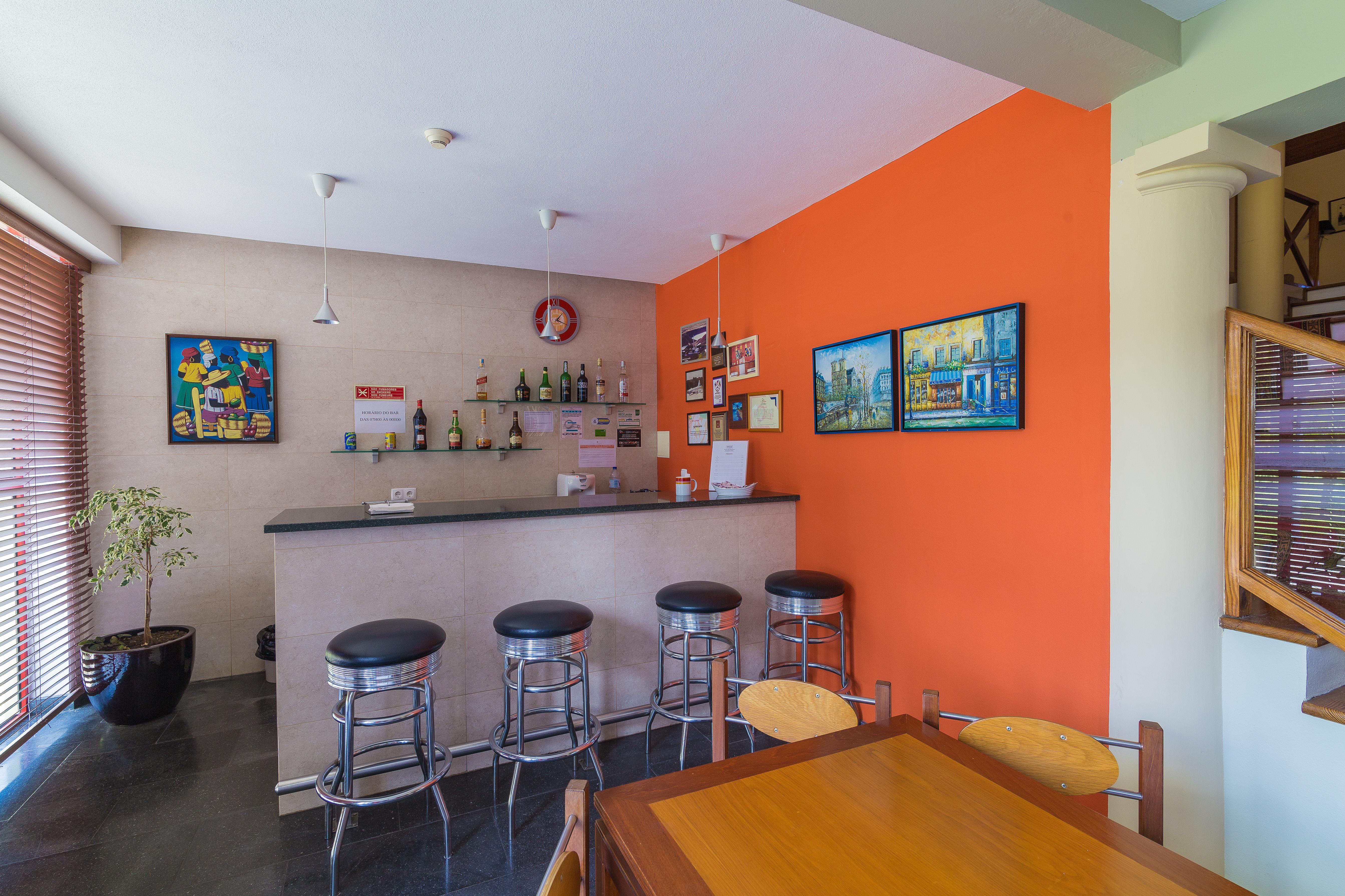 Hotel Teresinha Praia da Vitoria ภายนอก รูปภาพ