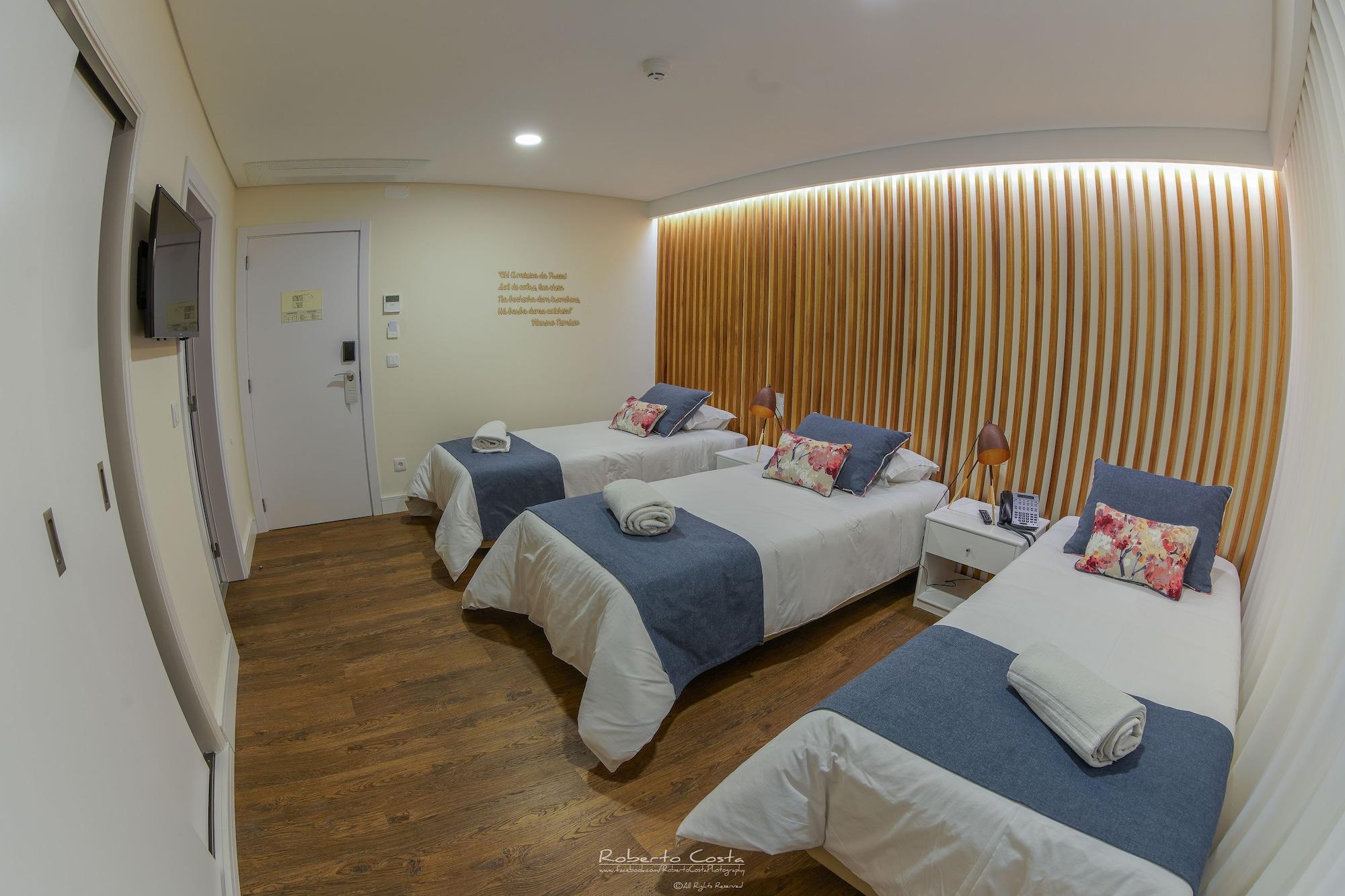 Hotel Teresinha Praia da Vitoria ภายนอก รูปภาพ