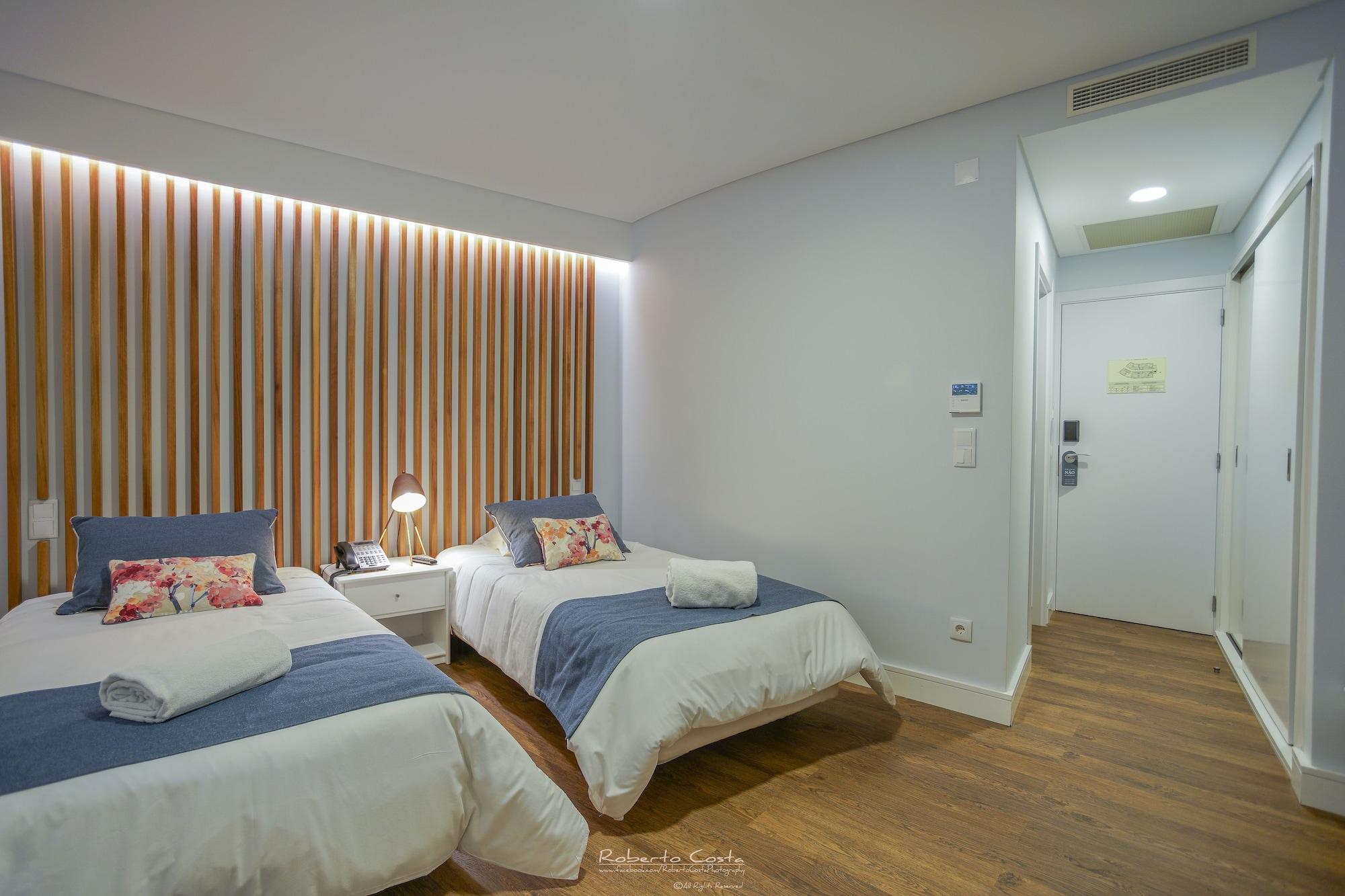 Hotel Teresinha Praia da Vitoria ภายนอก รูปภาพ