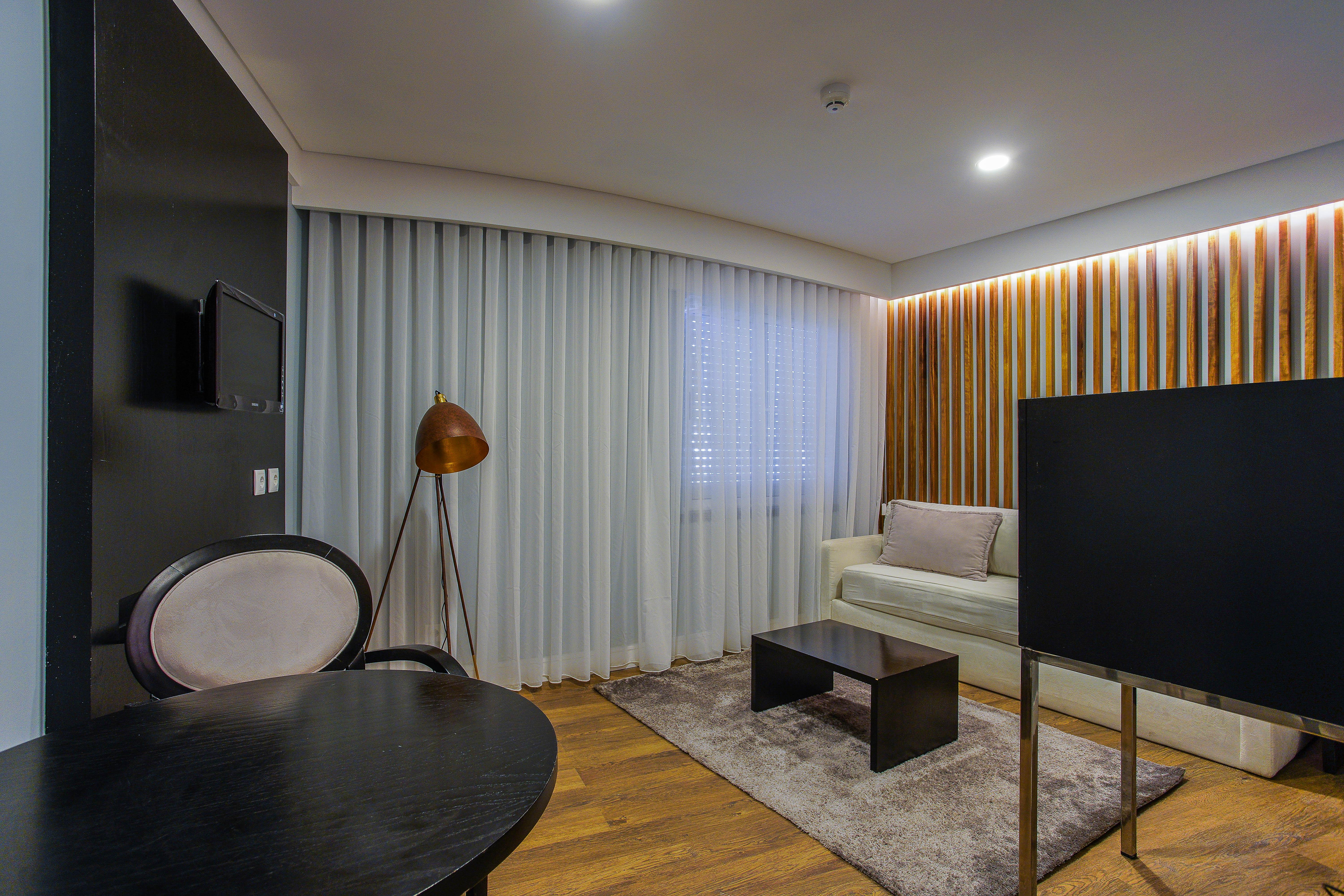 Hotel Teresinha Praia da Vitoria ภายนอก รูปภาพ
