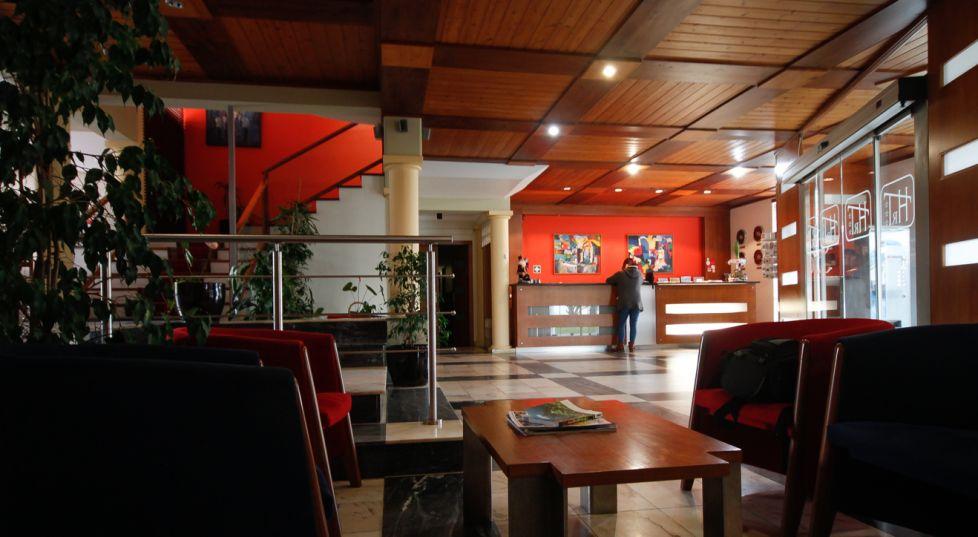Hotel Teresinha Praia da Vitoria ภายนอก รูปภาพ