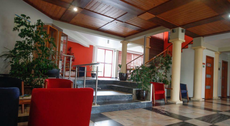 Hotel Teresinha Praia da Vitoria ภายนอก รูปภาพ