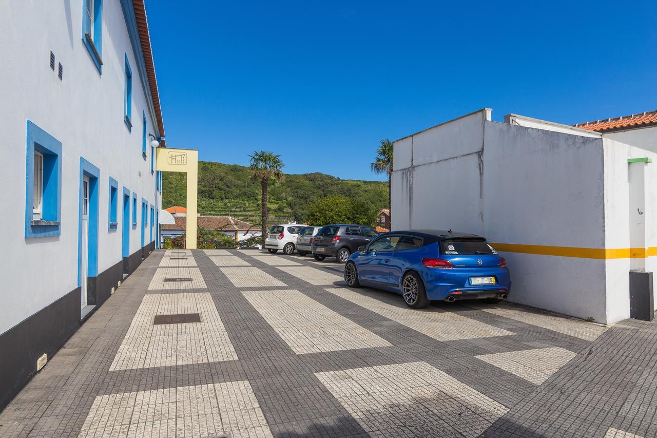 Hotel Teresinha Praia da Vitoria ภายนอก รูปภาพ