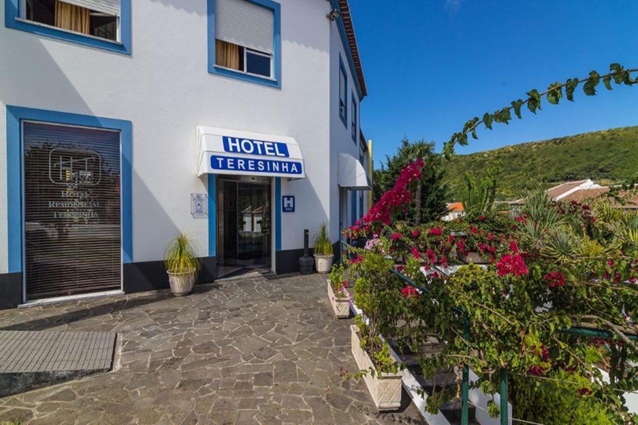 Hotel Teresinha Praia da Vitoria ภายนอก รูปภาพ