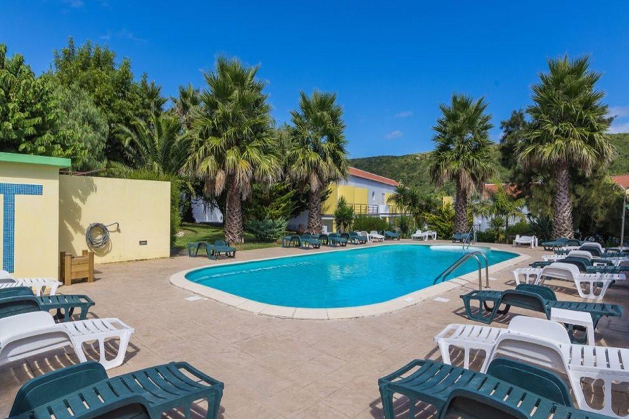 Hotel Teresinha Praia da Vitoria ภายนอก รูปภาพ