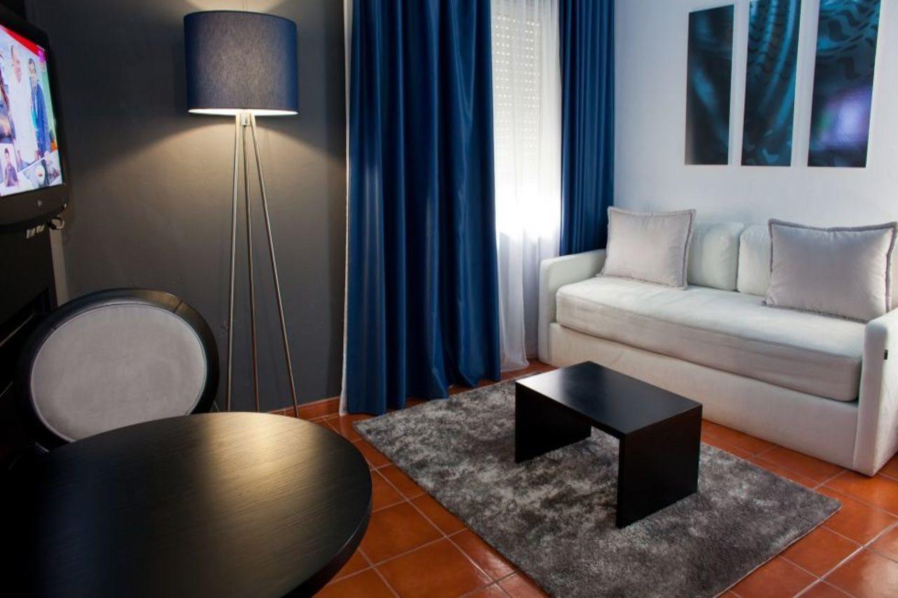Hotel Teresinha Praia da Vitoria ภายนอก รูปภาพ